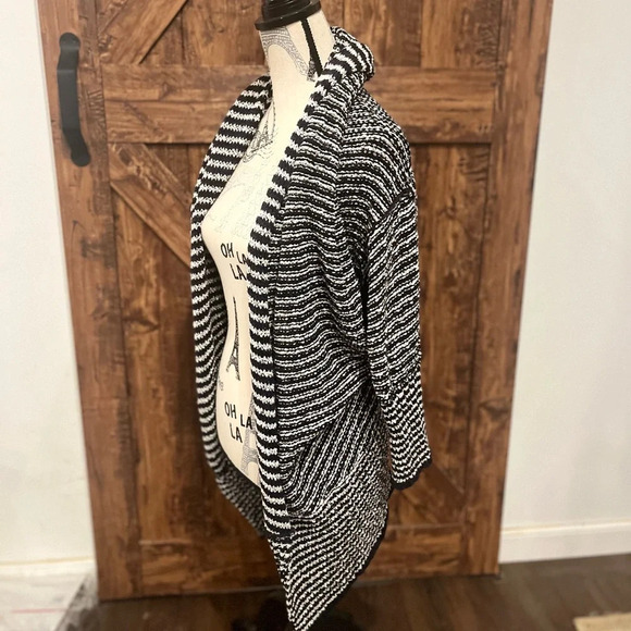 Free people Womens amoudi cocoon black white striped cotton sweater size med EUC - Picture 5 of 7